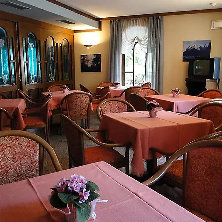 Dolomiti Hotel Fiera Di Primiero